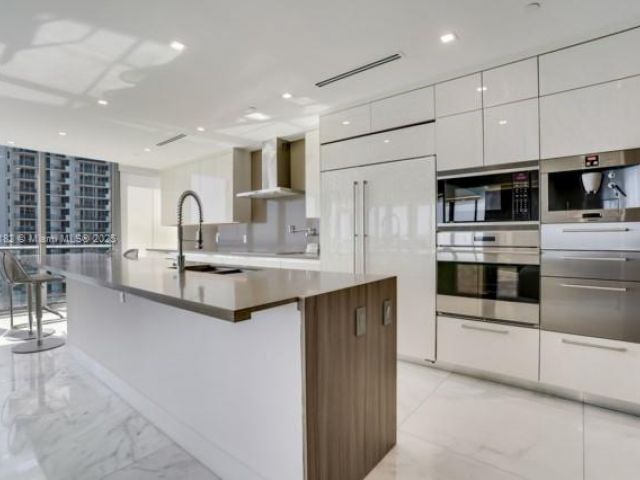 Apartment for sale  Unit #602 - photo 5668629