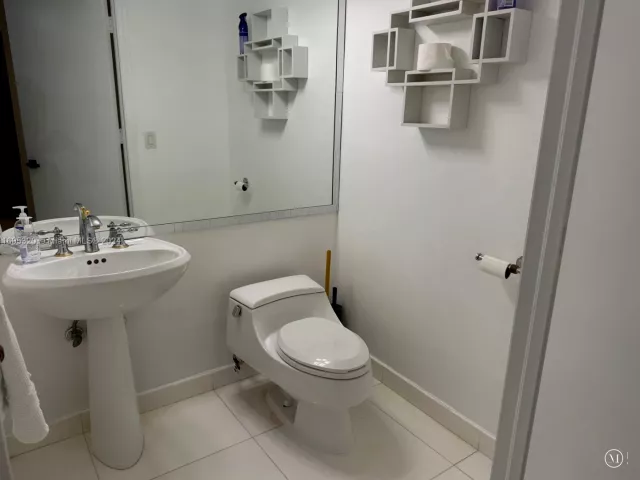 2-bedroom condo for sale in Surfside - 9559 Collins Ave S6-C - MondialRealty