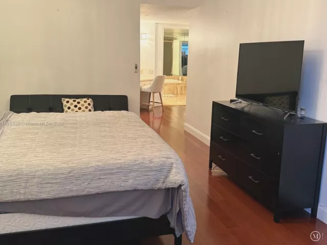 2-bedroom condo for sale in Surfside - 9559 Collins Ave S6-C - MondialRealty