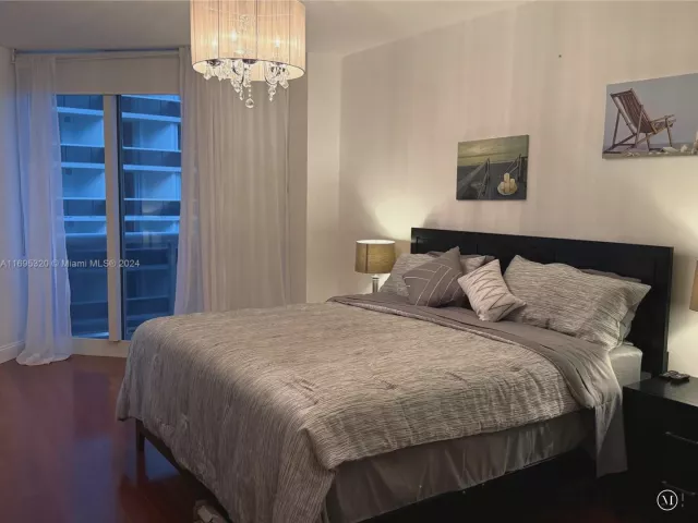 2-bedroom condo for sale in Surfside - 9559 Collins Ave S6-C - MondialRealty