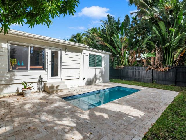 Home for rent at 240 Almeria Road - photo 5766401