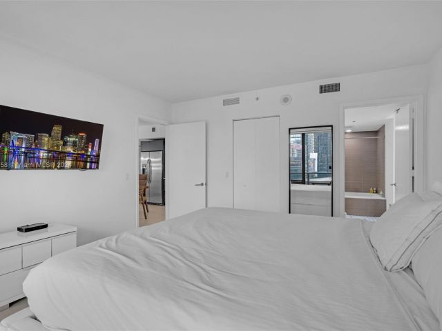 Apartment for rent  Unit #1907 - photo 5619299