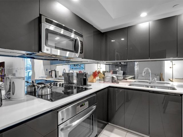 Apartment for rent  Unit #1907 - photo 5619305