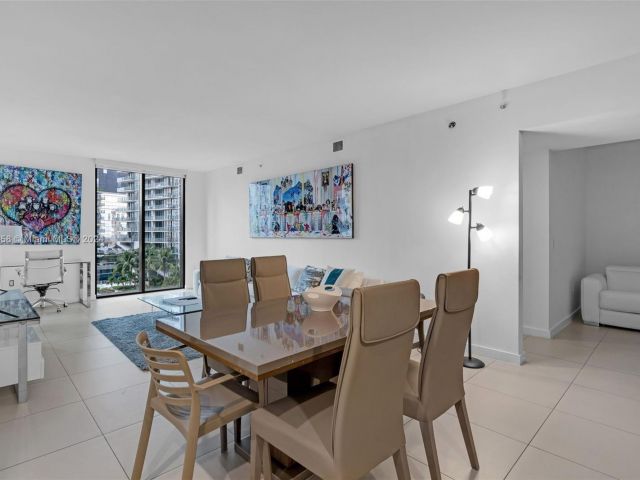 Apartment for rent  Unit #1907 - photo 5619309