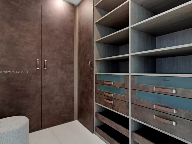 Apartment for sale  Unit #1402 - photo 5671405