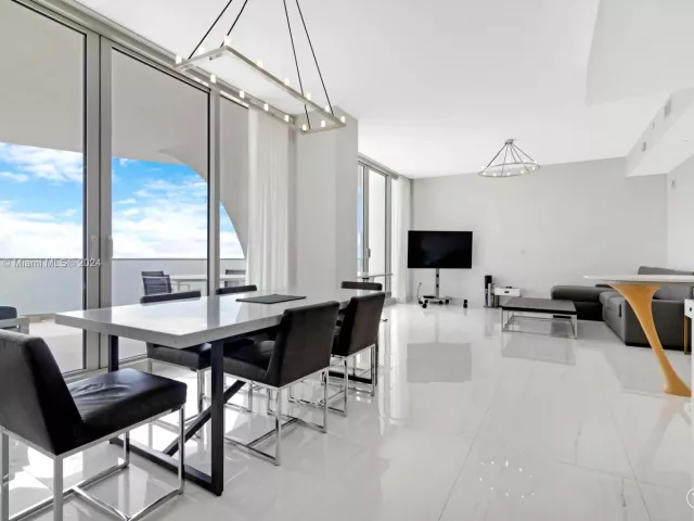 Apartment for sale  Unit #1402 - photo 5671397