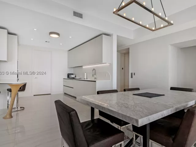 2-bedroom condo for sale in Sunny Isles Beach - 16901 Collins Ave 1402 - MondialRealty