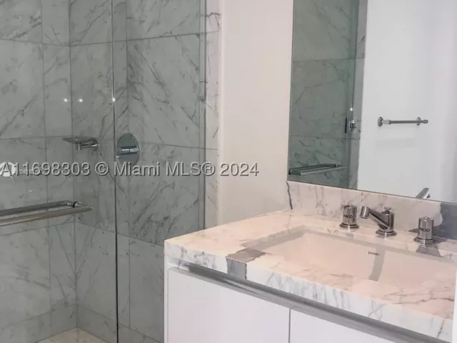 2-bedroom condo for sale in Sunny Isles Beach - 16901 Collins Ave 1402 - MondialRealty
