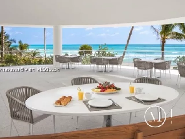 2-bedroom condo for sale in Sunny Isles Beach - 16901 Collins Ave 1402 - MondialRealty