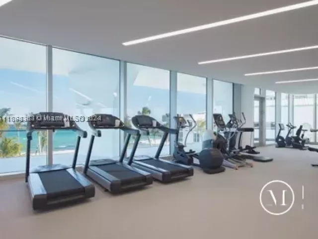 2-bedroom condo for sale in Sunny Isles Beach - 16901 Collins Ave 1402 - MondialRealty