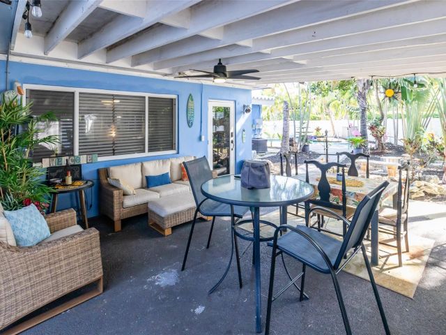 Home for sale at 832 NE 16th Pl - photo 5762079