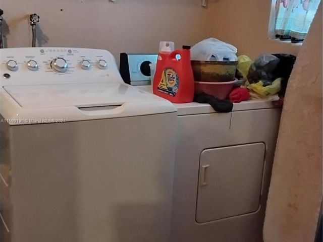 Home for sale at 20620 NW 34th Ave - photo 6126079