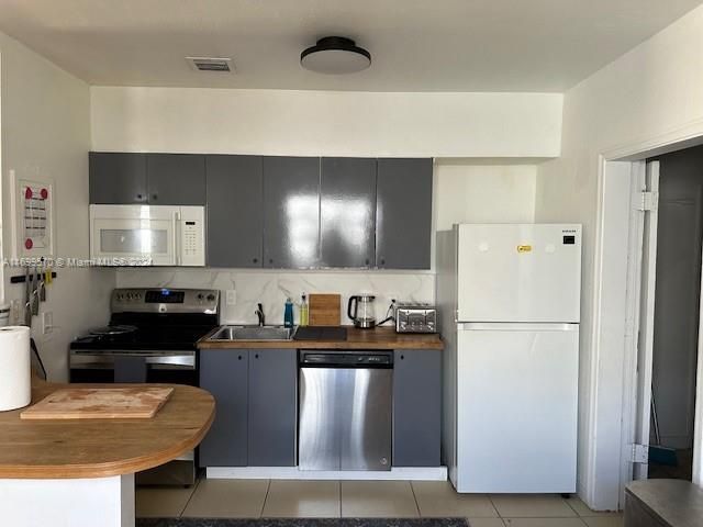 Home for sale at 810 NW 43rd St - photo 5969401