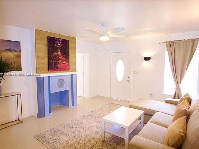 Home for sale at 1438 NW 27th St - photo 5969289