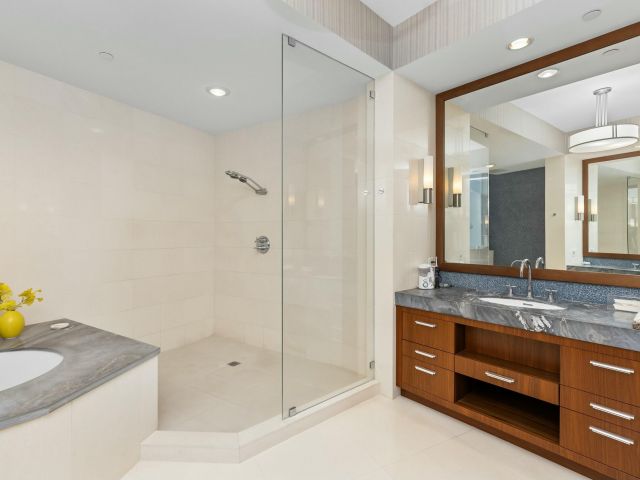 Apartment for sale  Unit #208 - photo 5682040