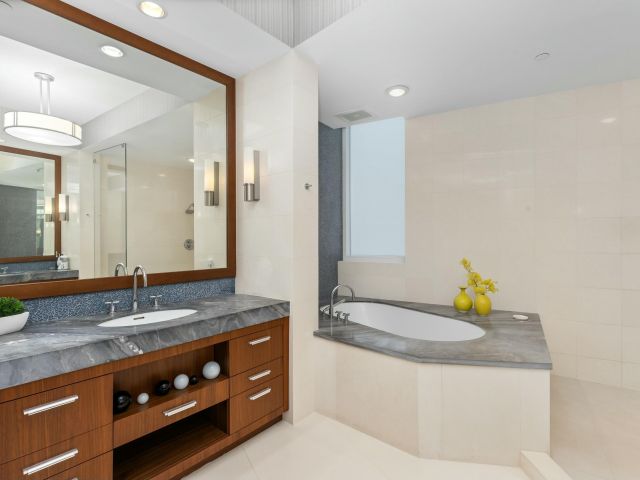 Apartment for sale  Unit #208 - photo 5682041