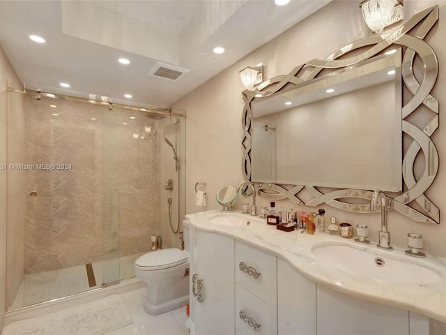 Apartment for sale  Unit #5O/complete renovated - photo 5578123