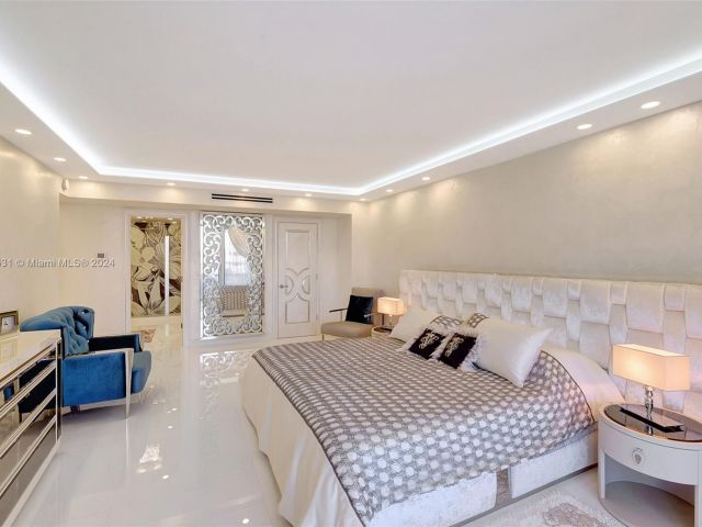 Apartment for sale  Unit #5O/complete renovated - photo 5578125