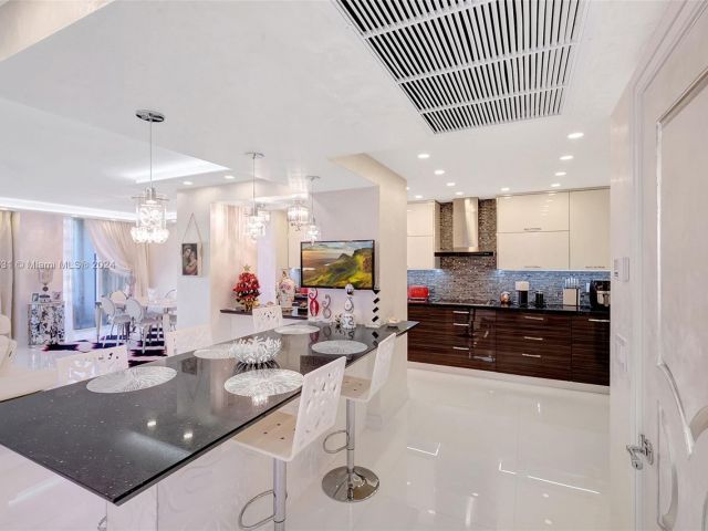 Apartment for sale  Unit #5O/complete renovated - photo 5578131