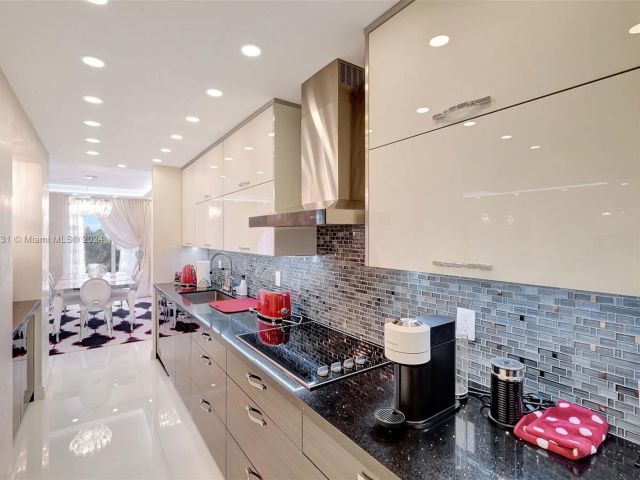 Apartment for sale  Unit #5O/complete renovated - photo 5578132