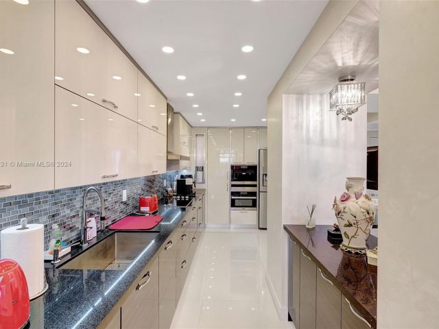 Apartment for sale  Unit #5O/complete renovated - photo 5578133