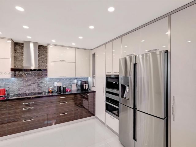 Apartment for sale  Unit #5O/complete renovated - photo 5578134