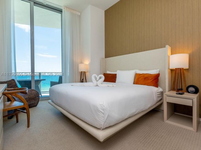 2-bedroom condo for sale in Hollywood - 4111 S Ocean Dr 601 - MondialRealty