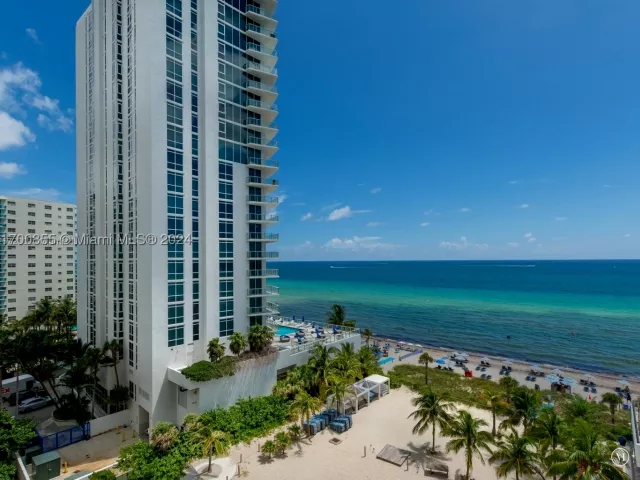 2-bedroom condo for sale in Hollywood - 4111 S Ocean Dr 601 - MondialRealty