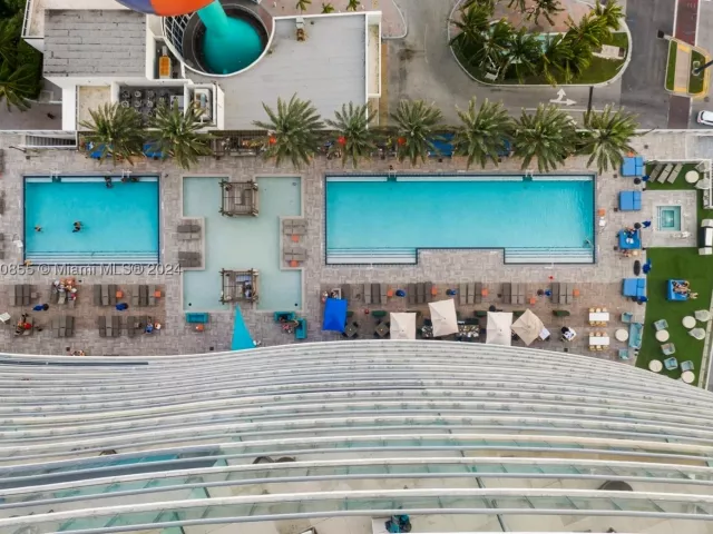 2-bedroom condo for sale in Hollywood - 4111 S Ocean Dr 601 - MondialRealty