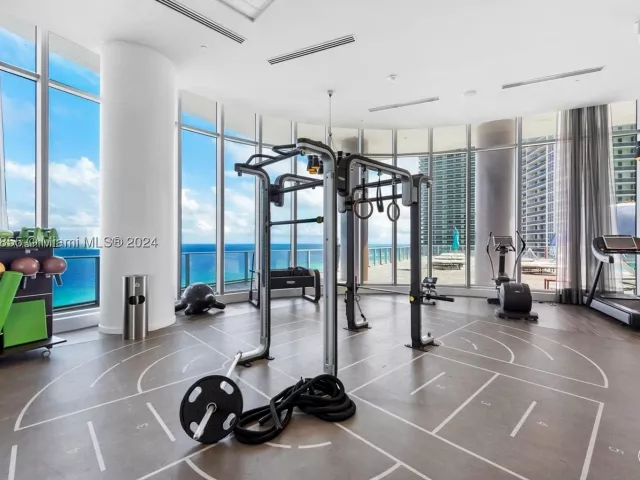 2-bedroom condo for sale in Hollywood - 4111 S Ocean Dr 601 - MondialRealty