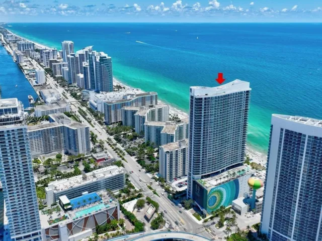 2-bedroom condo for sale in Hollywood - 4111 S Ocean Dr 601 - MondialRealty