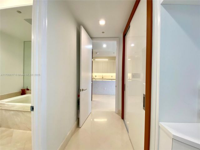 Apartment for sale  Unit #1207 - photo 6120116