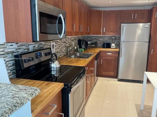 Apartment for sale  Unit #8U - photo 5635448