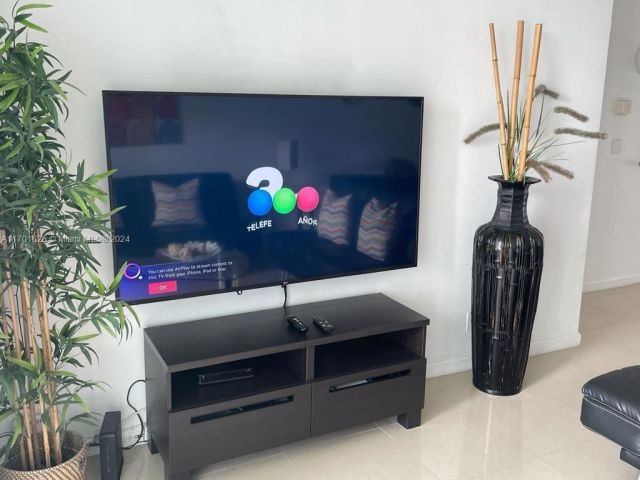 Apartment for sale  Unit #8U - photo 7479138