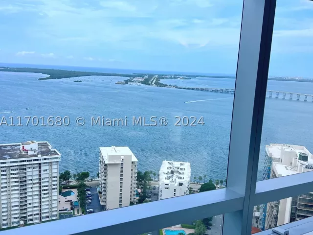 2-bedroom condo for sale in Miami - 1435 Brickell Ave 3307 - MondialRealty