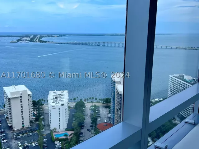 2-bedroom condo for sale in Miami - 1435 Brickell Ave 3307 - MondialRealty