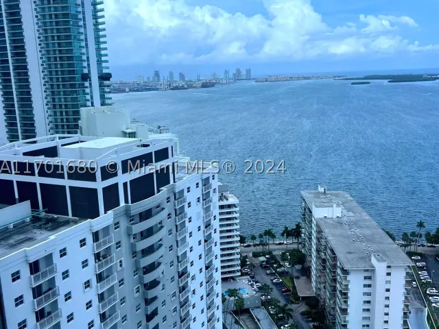 2-bedroom condo for sale in Miami - 1435 Brickell Ave 3307 - MondialRealty