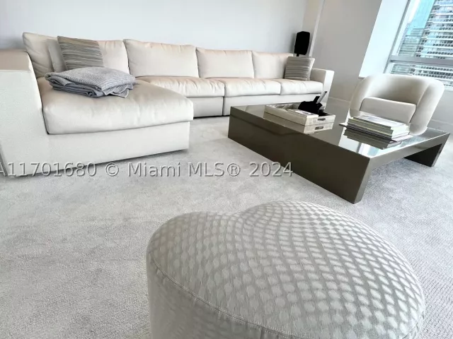 2-bedroom condo for sale in Miami - 1435 Brickell Ave 3307 - MondialRealty
