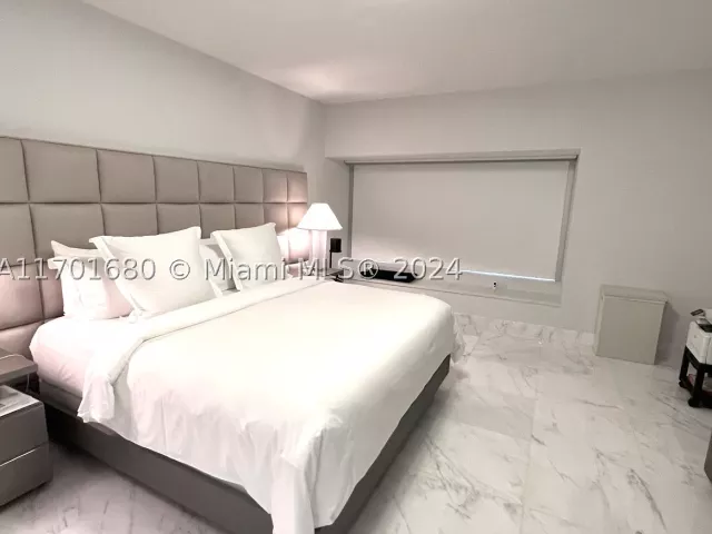 2-bedroom condo for sale in Miami - 1435 Brickell Ave 3307 - MondialRealty
