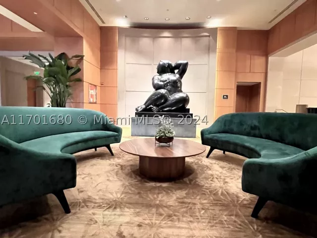 2-bedroom condo for sale in Miami - 1435 Brickell Ave 3307 - MondialRealty