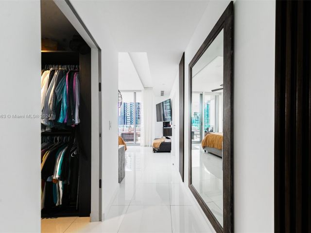 Apartment for sale  Unit #2111 - photo 6083837