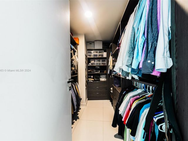 Apartment for sale  Unit #2111 - photo 6083838