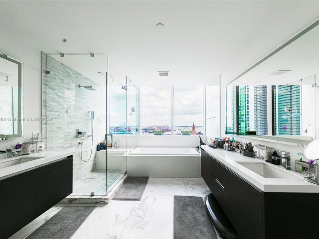 Apartment for sale  Unit #2111 - photo 6083839