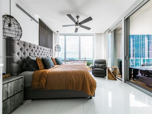 Apartment for sale  Unit #2111 - photo 6083842