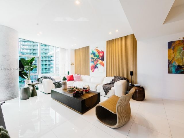 Apartment for sale  Unit #2111 - photo 6083845