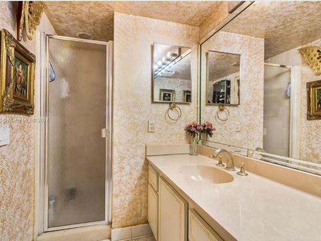 Apartment for sale  Unit #A-3451 - photo 5771271