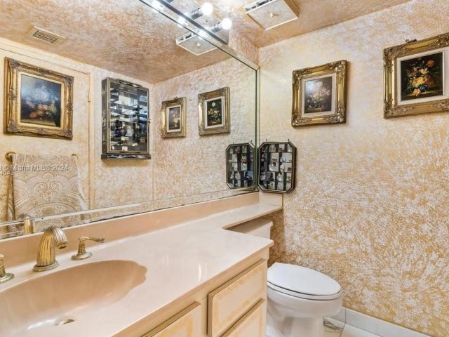 Apartment for sale  Unit #A-3451 - photo 5771272