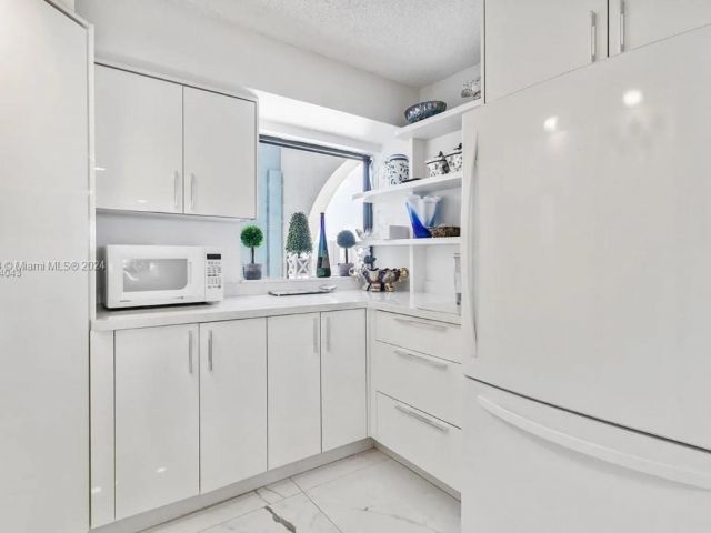 Apartment for sale  Unit #A-3451 - photo 5771275