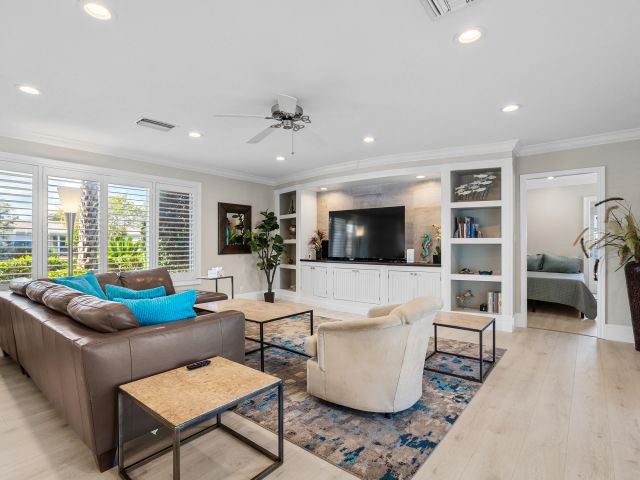 Home for sale at 1008 NE 26th Avenue - photo 5540301