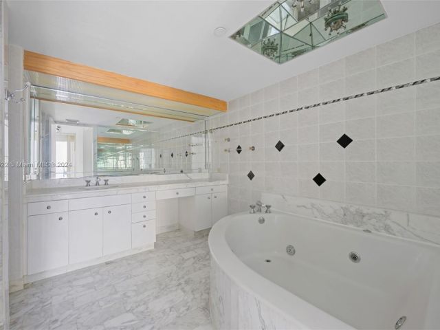 Apartment for sale  Unit #15G - photo 5908917